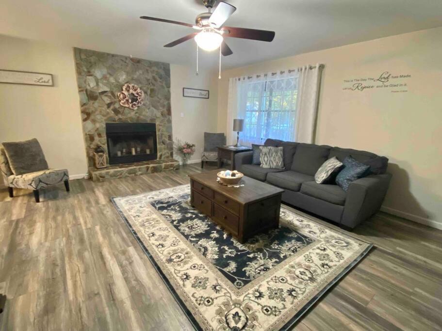 Donna'S Charm: 3 Br/King-Suite/Pools/Golf Daphne Luaran gambar